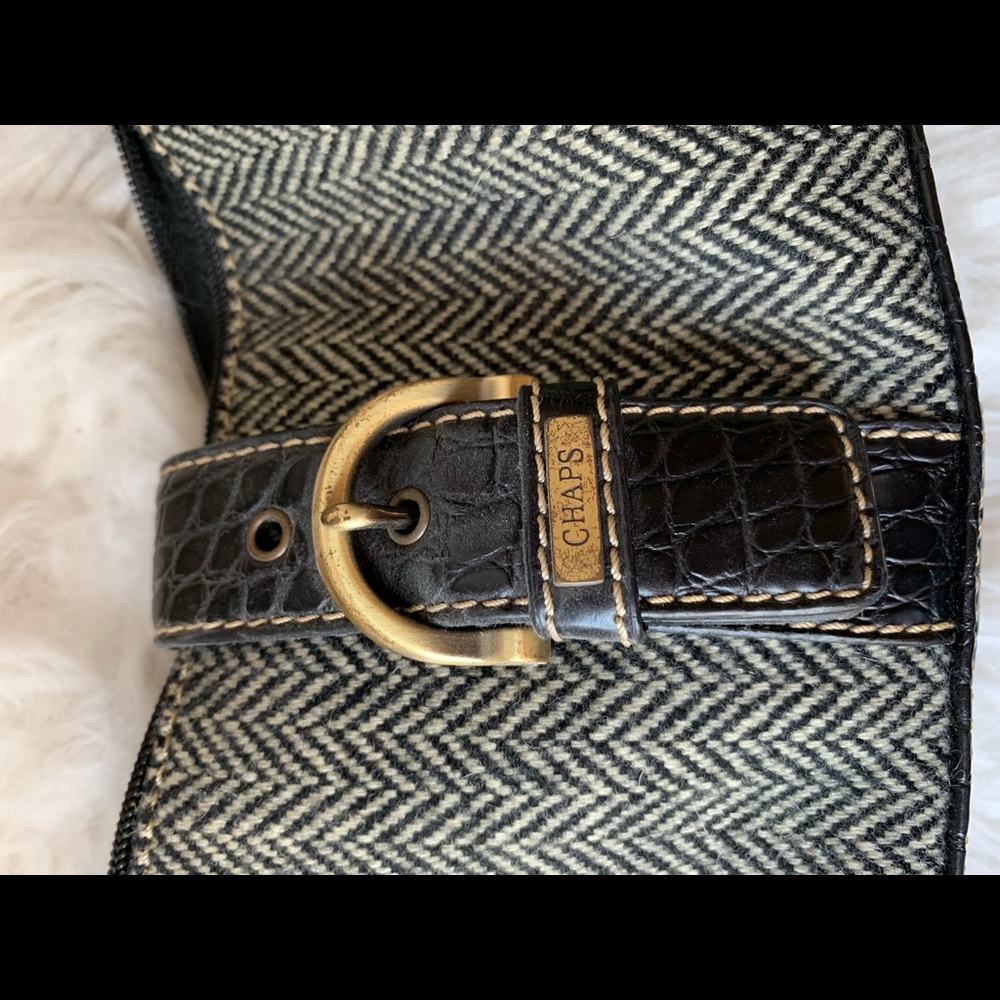 Purse - Picture 2 of 4